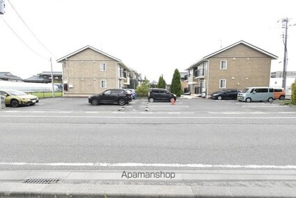 ファーストスクエア　Ｃ[1LDK/45.42m2]の駐車場