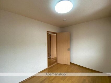 パインズコート新居　Ｅ棟[2LDK/57.96m2]の内装3