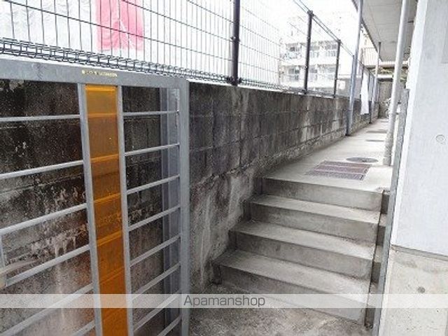 サラーレ新町の玄関写真