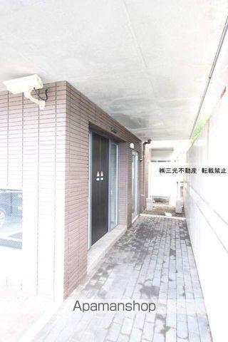 プライマル札幌円山の玄関写真