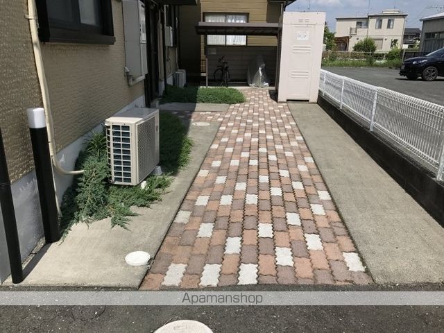アルカディア Cの玄関写真