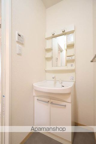 レーヴェンス温品 弐番館の内装写真