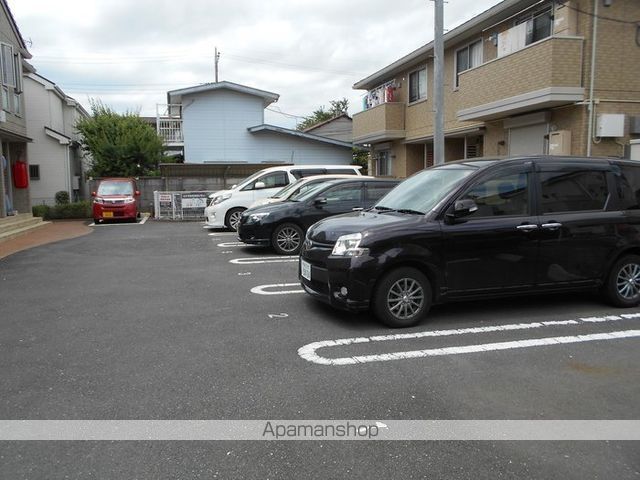 【小金井市緑町のアパートの写真】