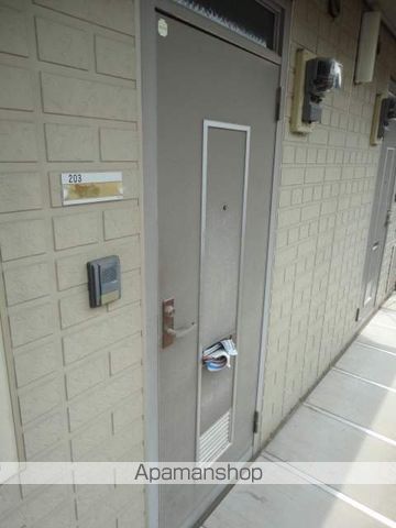 MビレッジII棟の玄関写真