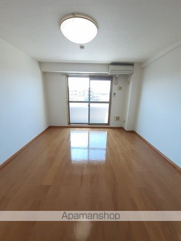 SMALL LUXURYの内装写真
