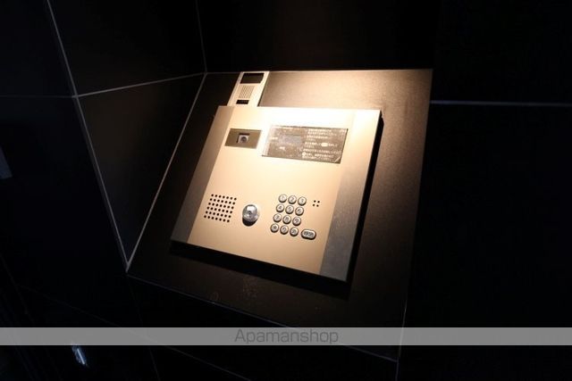 メインステージ三ノ輪EASTの玄関写真