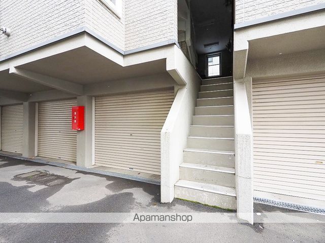 AMAPOLAIIIの玄関写真