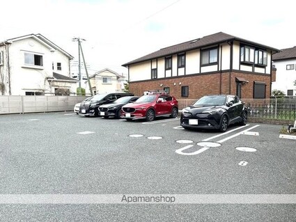 ルミエールＤ[2LDK/54.7m2]の駐車場