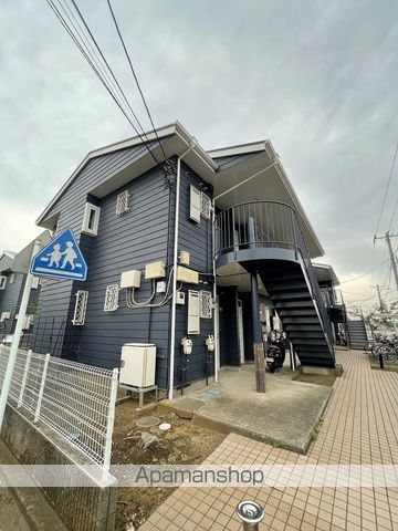 ロワール湘南Dの玄関写真
