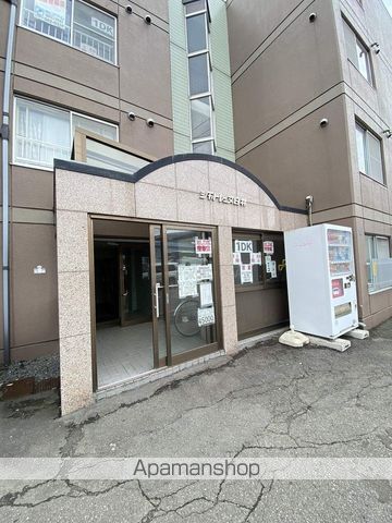 シャトレーヌ白井の玄関写真