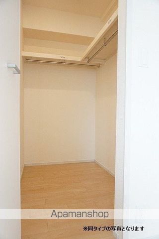 クレシェンド ラブ IIIの内装写真