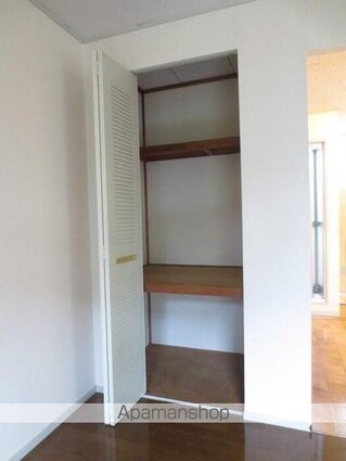 ジェネスハイツ　Ａ棟[1K/26.94m2]の収納