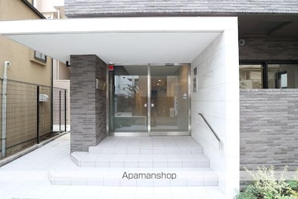 東京都新宿区北新宿１丁目[1K/25.62m2]のエントランス2