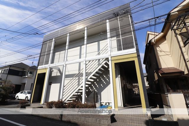 レオパレスローゼンハイムの外観写真