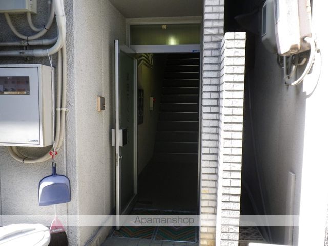 友田マンションの玄関写真