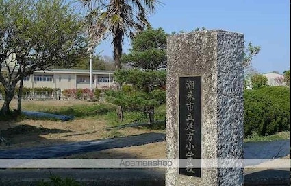 ヴェスティートⅢ[1LDK/50.12m2]の周辺6