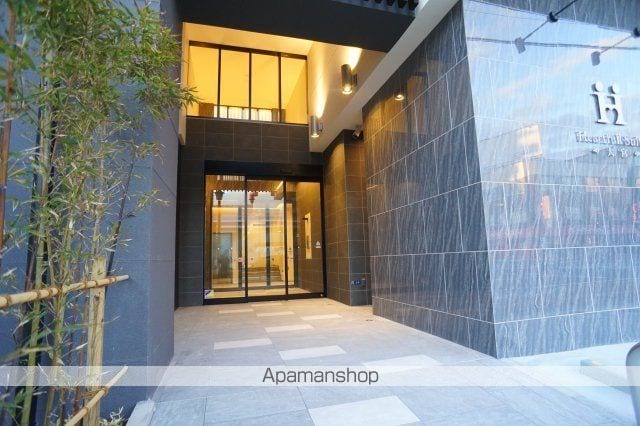 近鉄難波・奈良線 新大宮駅 徒歩7分 10階建 築4年の玄関写真
