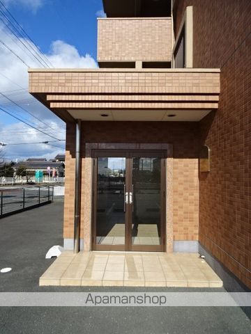 プロスペール半田山の玄関写真