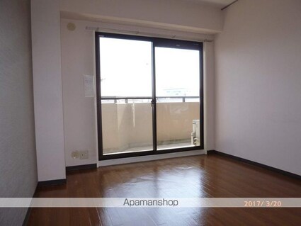 ロイヤルヒル守山[2LDK/58.5m2]のリビング・居間