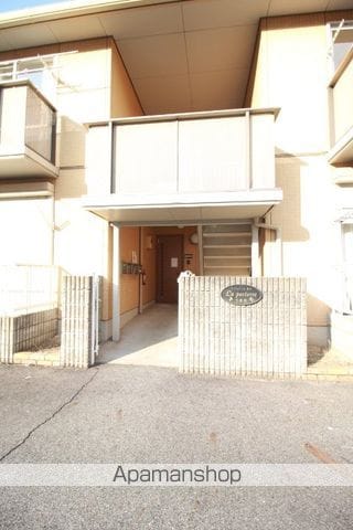ラ・パルテール操山 弐番館の玄関写真
