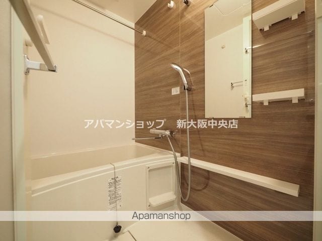 コンフォリア・リヴ淡路の内装写真