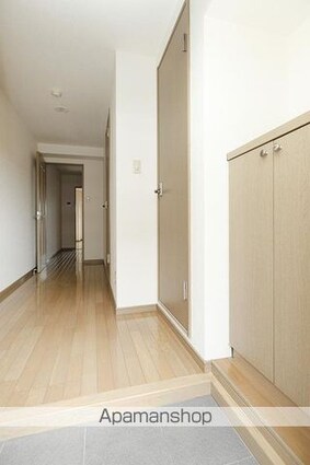 香川県高松市福岡町３丁目[1DK/34.97m2]の玄関