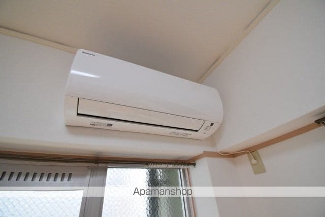 インフィールド的場の内装写真