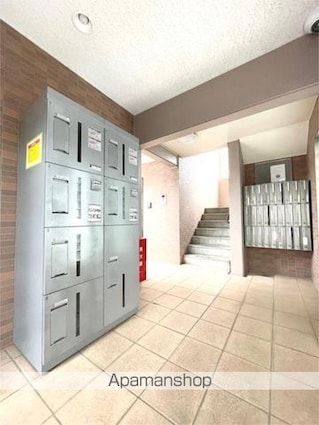 ラ　ヴェラ　ヴィータ[1K/30.35m2]のエントランス