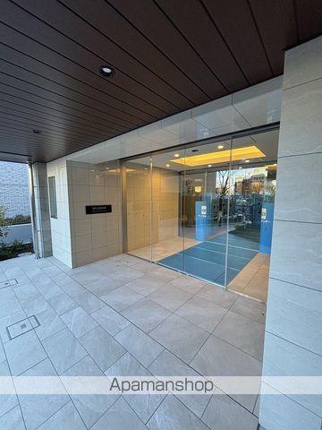 SPLENDID上本町WESTの玄関写真