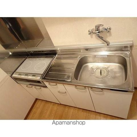 ヴァンドーム青葉の内装写真