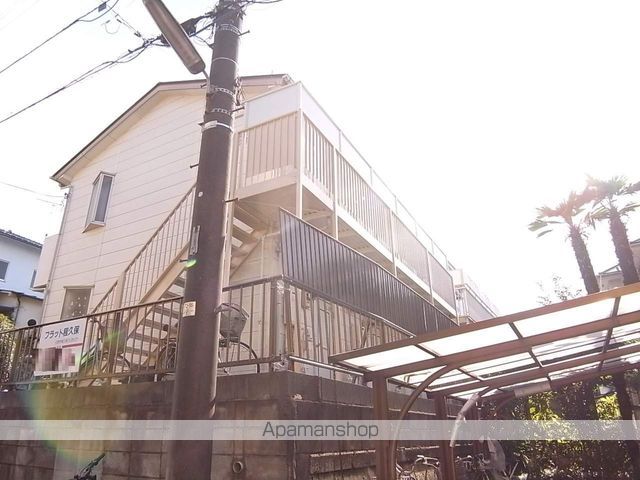 フラット程久保の外観写真