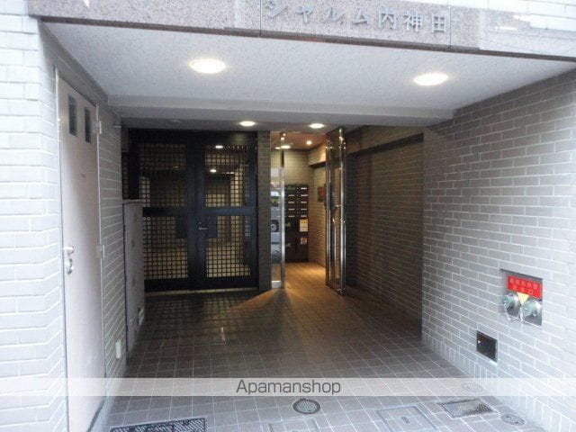 シャルム内神田の玄関写真