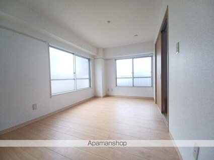 角田ビル[1LDK/37m2]のリビング・居間