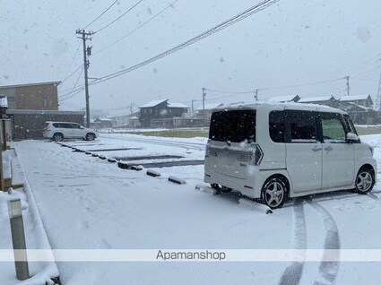 グランハート　Ｂ棟[1LDK/47.21m2]の駐車場