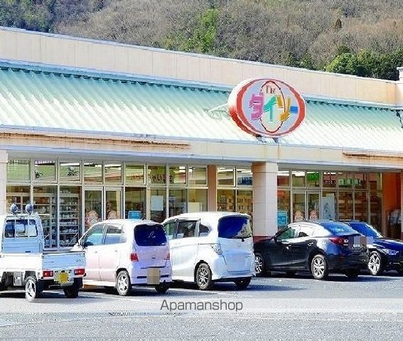 グランシャリオIIIの周辺写真