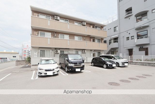 牟岐線 文化の森駅 徒歩18分 3階建 築10年の外観写真