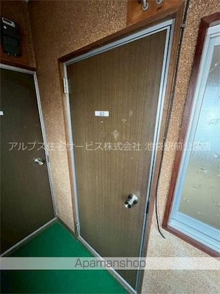 第一末廣ビル[1R/15.16m2]の玄関