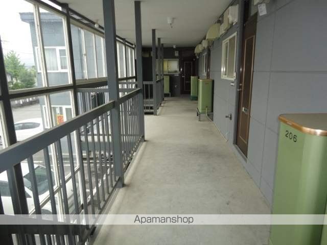 滝川市 2階建 築34年の玄関写真
