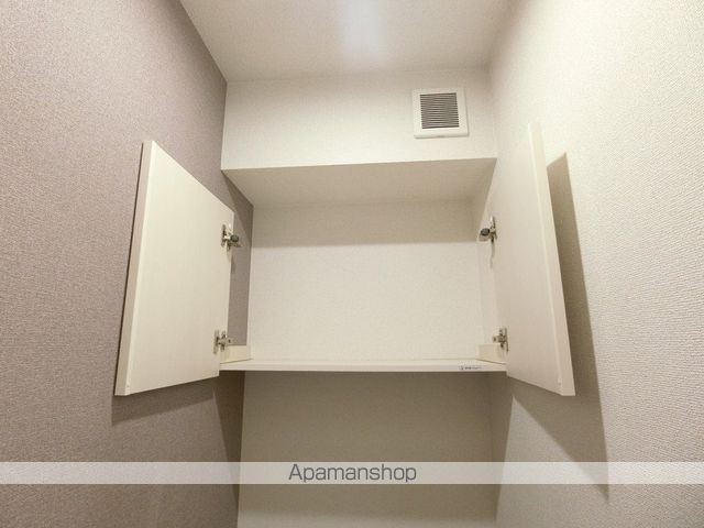 エンブレムBの内装写真