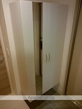 ヒールコート[1K/32.18m2]の玄関