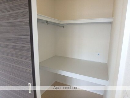 カーサファミリオ　Ａ棟[2LDK/61.45m2]の収納