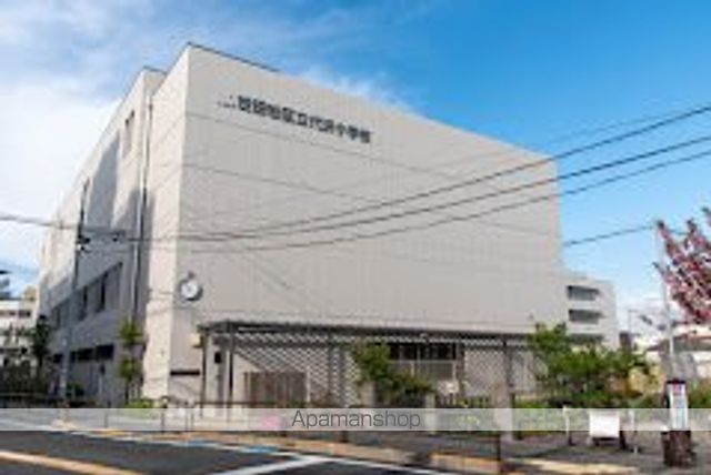 メゾン・クロイゾンの周辺写真