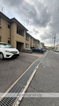 サンボナール温品　Ａ棟[2LDK/61.6m2]の駐車場2