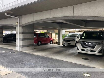 グラヴィＡ・Ｂ[1K/19.98m2]の駐車場3