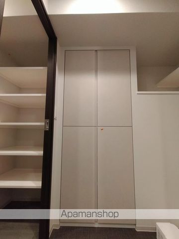 ESLEAD COURT堺筋本町の内装写真