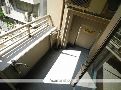東京都新宿区水道町[1R/27.05m2]のバルコニー
