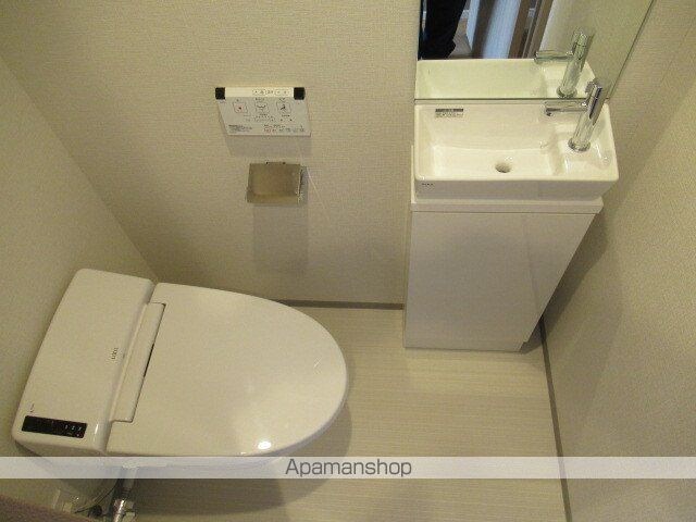 東京都中野区中央１丁目[1R/26.14m2]のトイレ