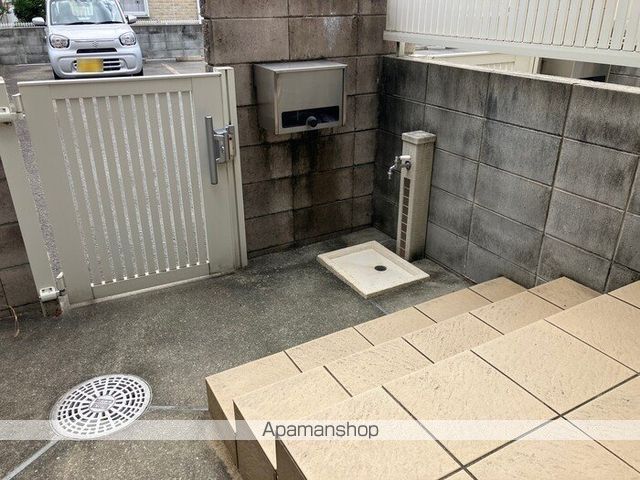 コニファーIIの玄関写真