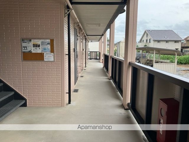 ドミールさつきの玄関写真