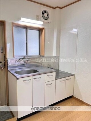 春月ビル[2K/40m2]のキッチン